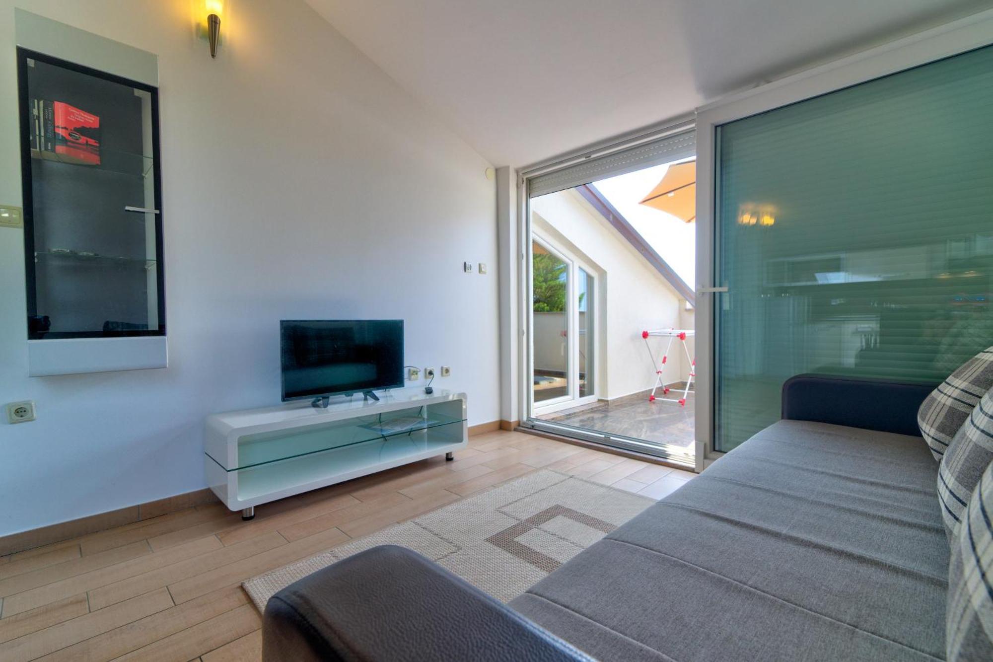 Apartmani Lili Novi Vinodolski Oda fotoğraf