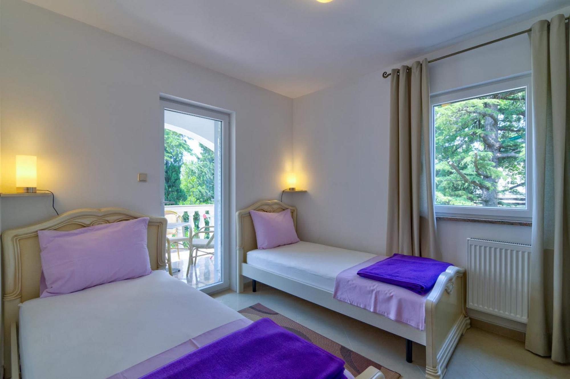 Apartmani Lili Novi Vinodolski Oda fotoğraf
